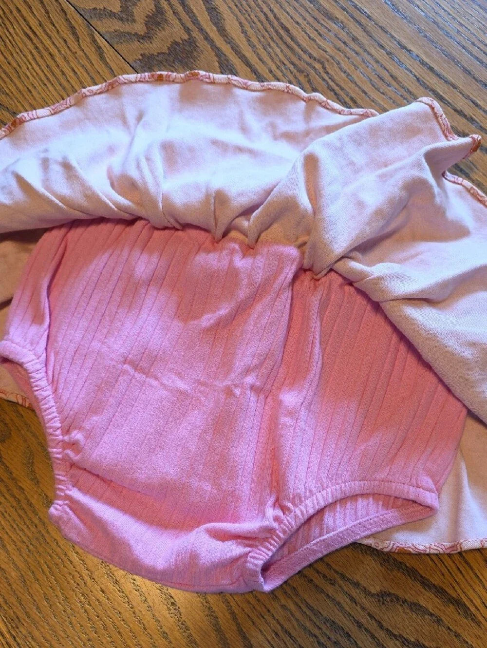 kate quinn Pink Geometric Ruffle Diaper Cover Size 2T